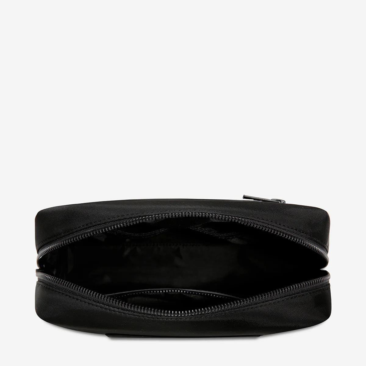 Hunter Recycled Toiletry Bag Medium - Black - Image 4