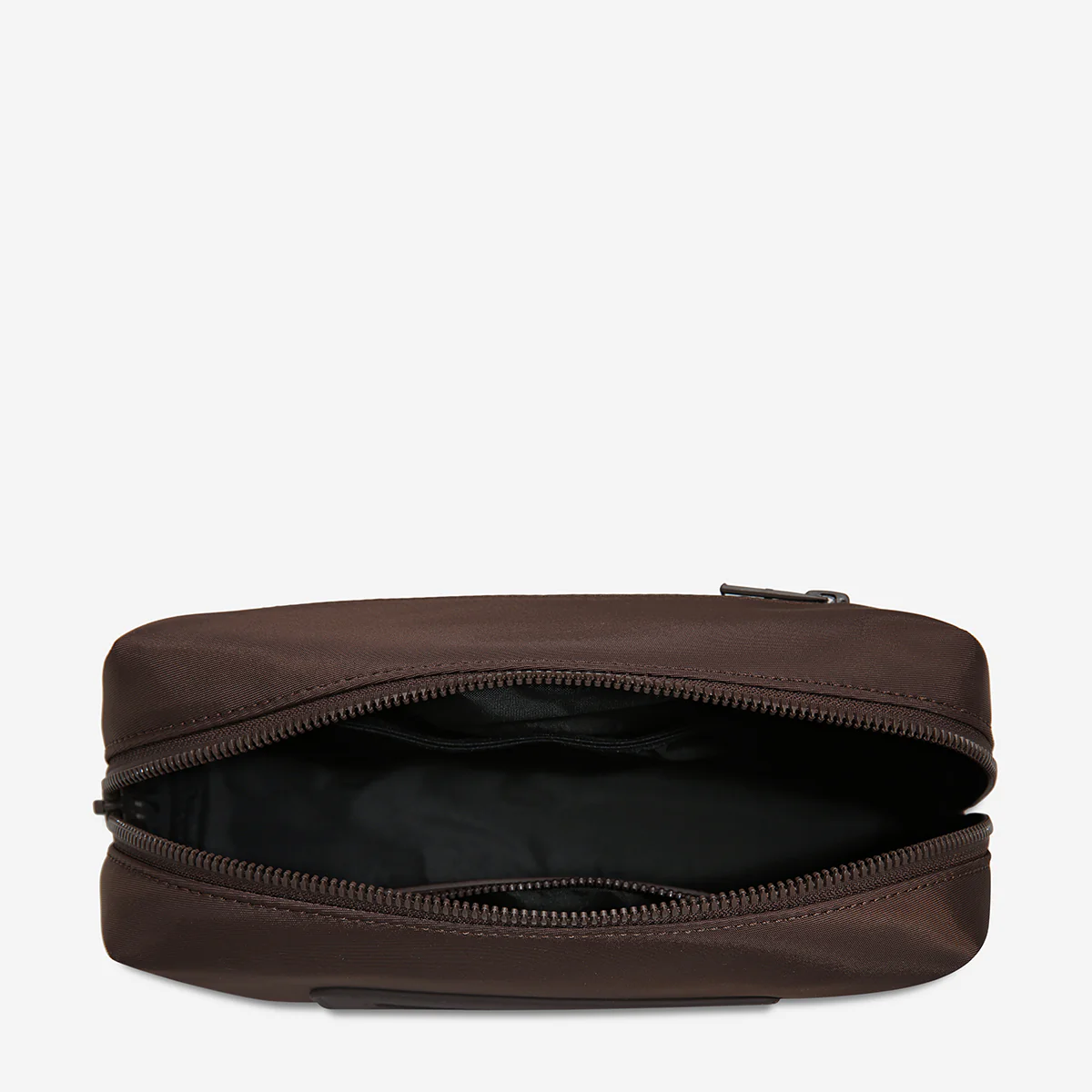 Hunter Recycled Toiletry Bag Medium - Truffle - Image 4