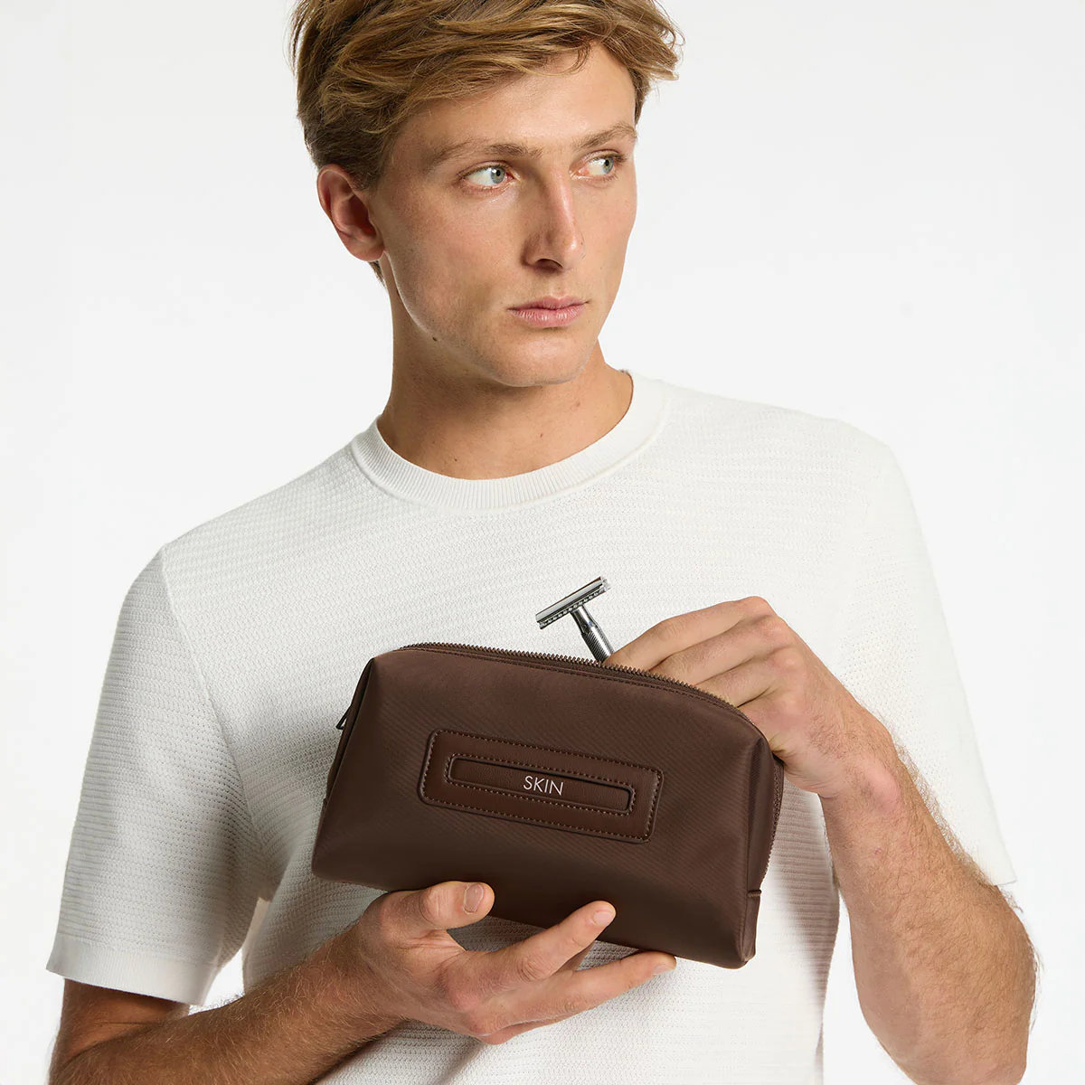 Hunter Recycled Toiletry Bag Small - Truffle - Image 7