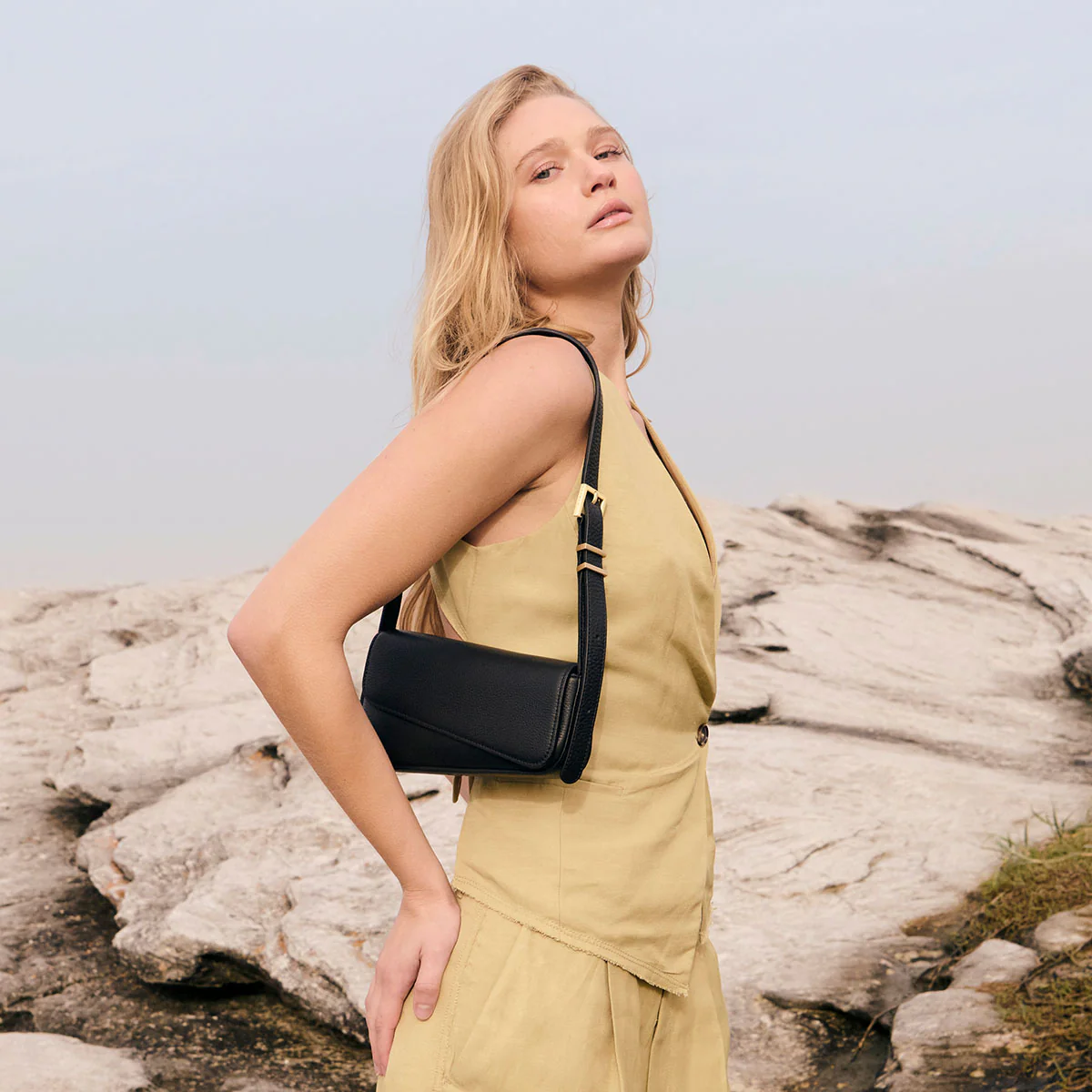 Overnight Obsession Bag - Black/Brushed Gold - Image 9